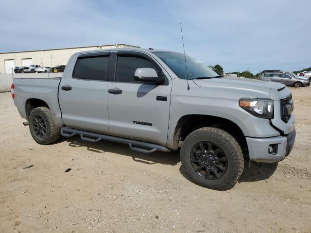 5TFDW5F12HX583641 Toyota Tundra Crewmax Sr5
