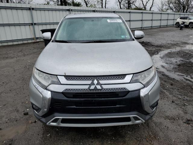 JA4AZ3A33KZ018117 Mitsubishi Outlander Se