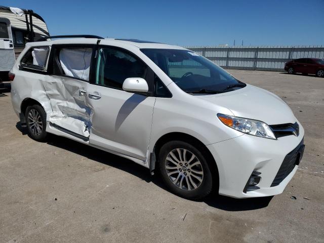 5TDYZ3DC1KS991966 Toyota SIENNA XLE
