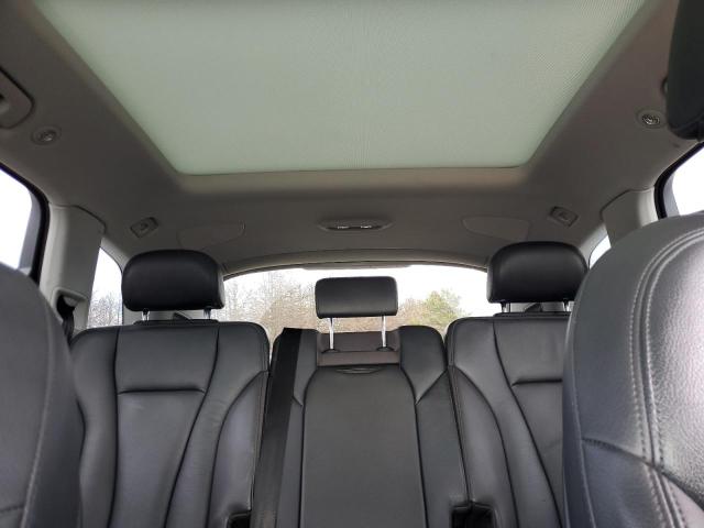 WA1LAAF76JD037675 Audi Q7 Premium Plus