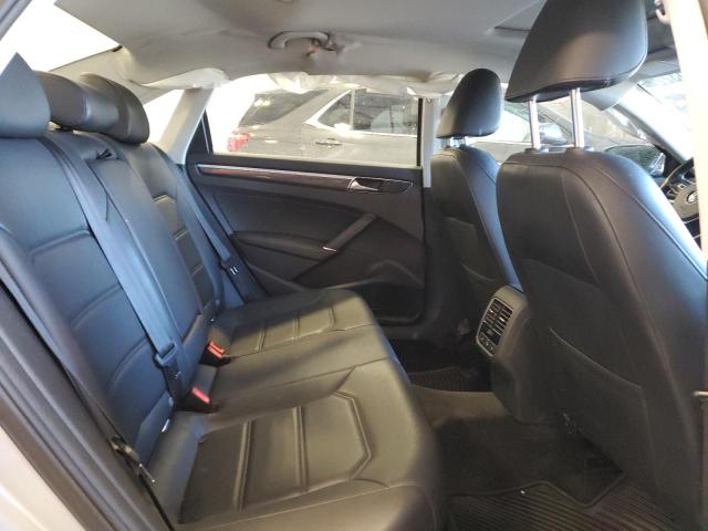 1VWGT7A35HC001921 Volkswagen PASSAT SE