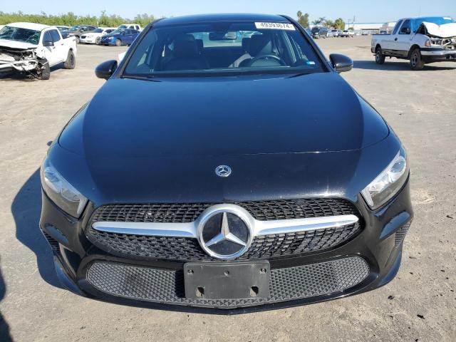 W1K3G4EB5MJ286718 Mercedes-Benz A 220