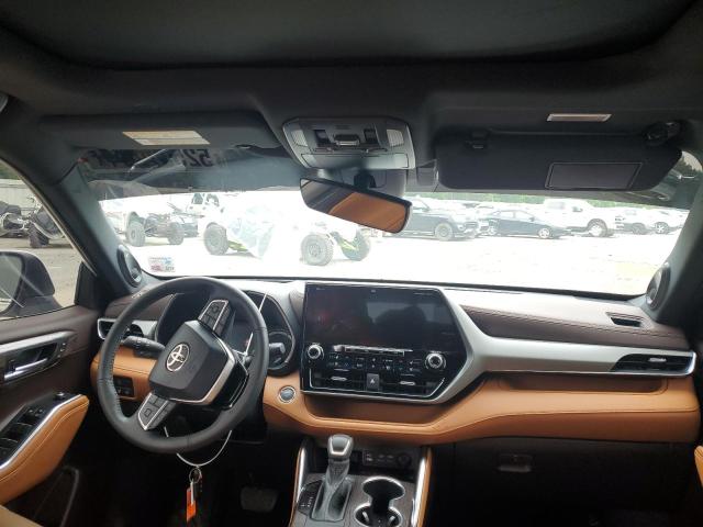 5TDFZRAH4NS130635 Toyota Highlander Platinum