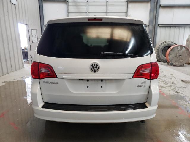 2C4RVABG2ER134904 Volkswagen ROUTAN SE