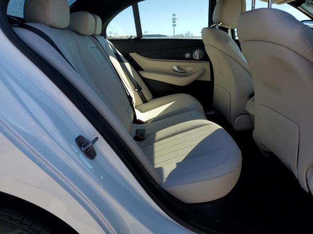 WDDZF4KB1HA261774 Mercedes-Benz E 300 4matic