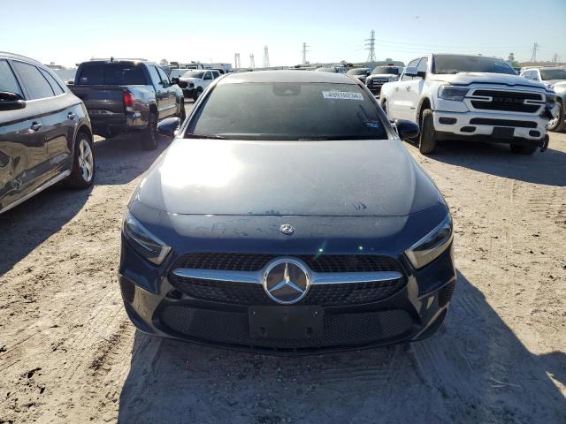 WDD3G4EB1KW034027 Mercedes-Benz A 220
