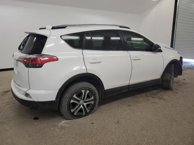 JTMZFREV1JJ179336 Toyota RAV4 LE