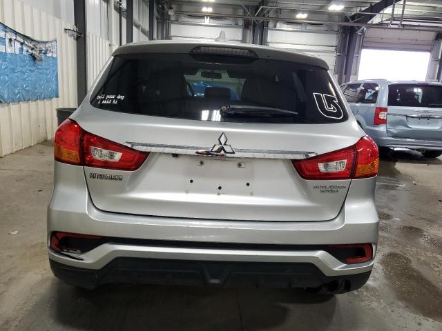 JA4AP3AU1JZ033132 Mitsubishi Outlander Sport Es