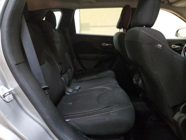 1C4PJMCS5GW334466 Jeep Cherokee Latitude