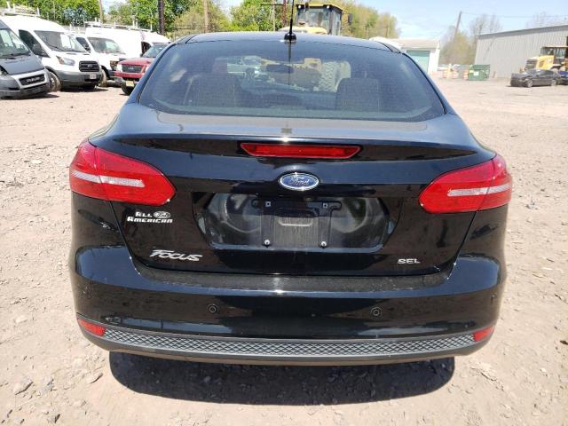 1FADP3H20JL254561 Ford FOCUS SEL