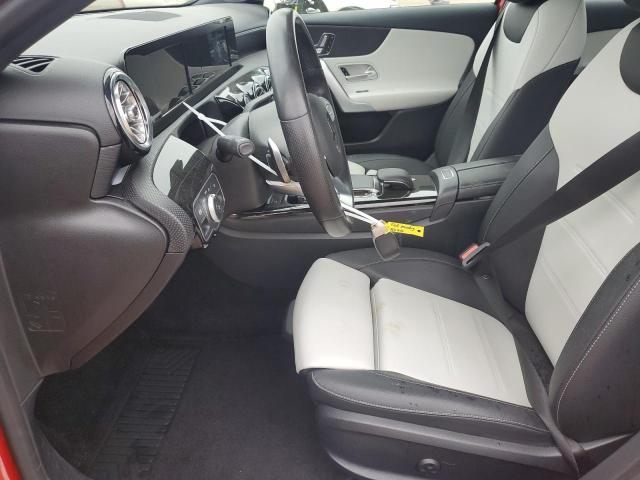 WDD3G4EB7KW031021 Mercedes-Benz A 220