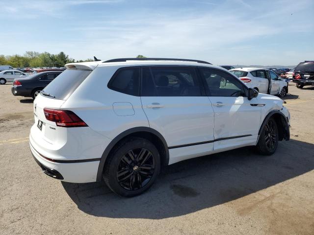 3VV8B7AX3NM093281 Volkswagen Tiguan Se R-line Black