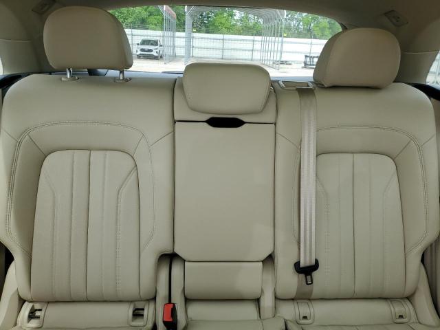 WA1BNAFY0J2081868 Audi Q5 Premium Plus