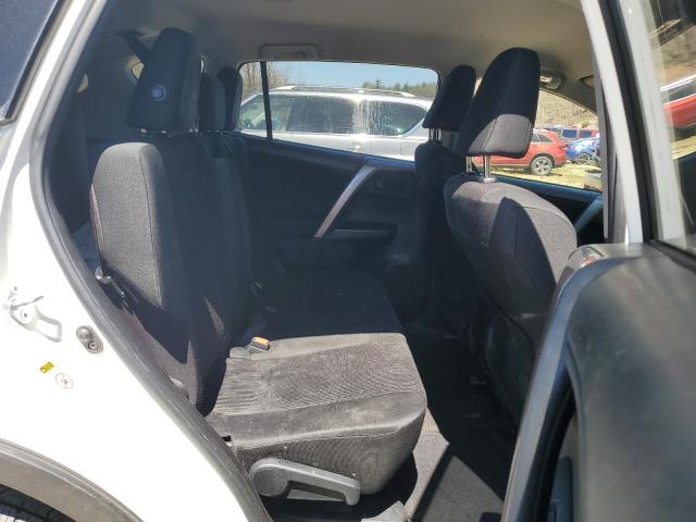 JTMBFREV3HJ117206 Toyota RAV4 LE