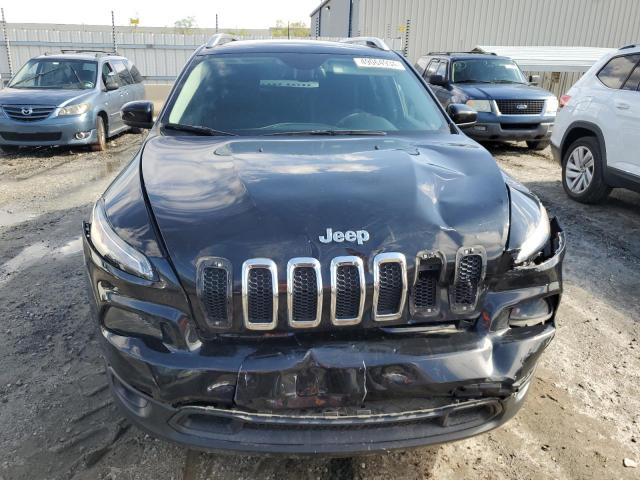 1C4PJLCB5GW370104 Jeep Cherokee Latitude
