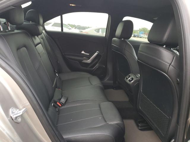 WDD3G4EB0KW017977 Mercedes-Benz A 220
