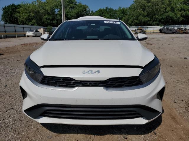 3KPF24AD1PE688623 KIA FORTE LX