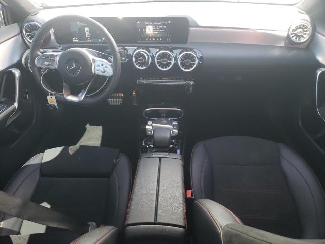 W1K3G4EB1NJ372738 Mercedes-Benz A 220