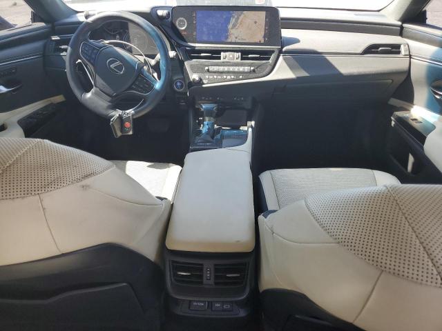 58ADA1C16NU018810 Lexus Es 300h Base