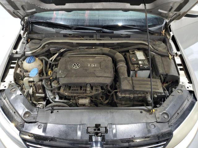 3VWD17AJ2EM336880 Volkswagen JETTA SE