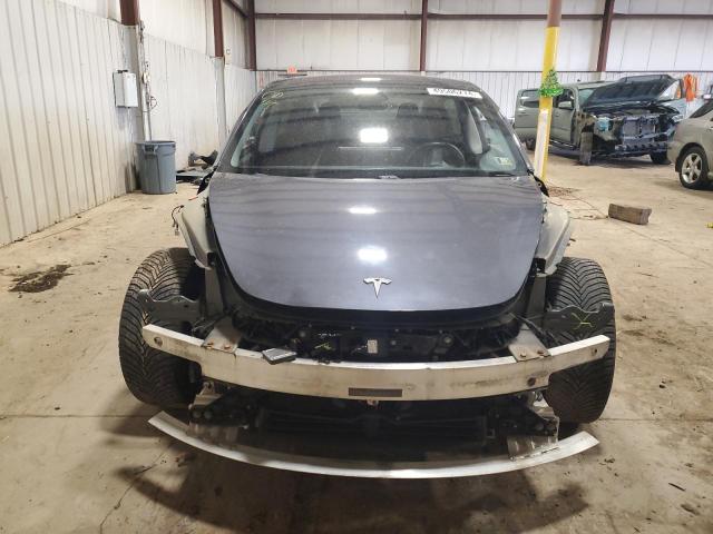 5YJ3E1EA8JF153556 Tesla MODEL 3
