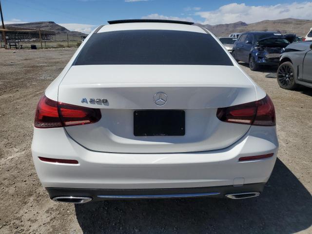 W1K3G4EB4LW045833 Mercedes-Benz A 220