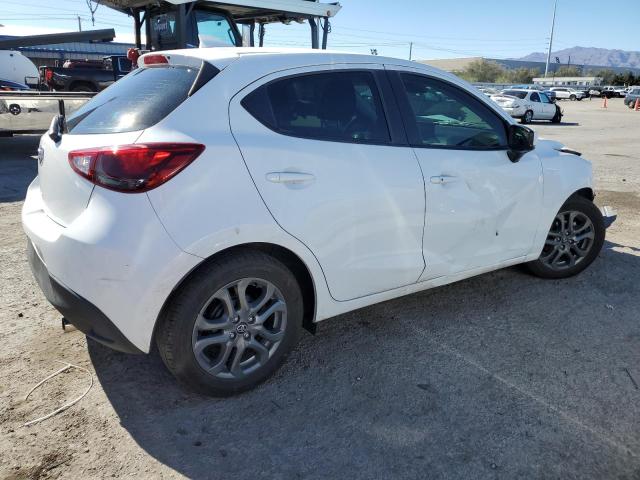 3MYDLBJV2LY703237 Toyota YARIS LE