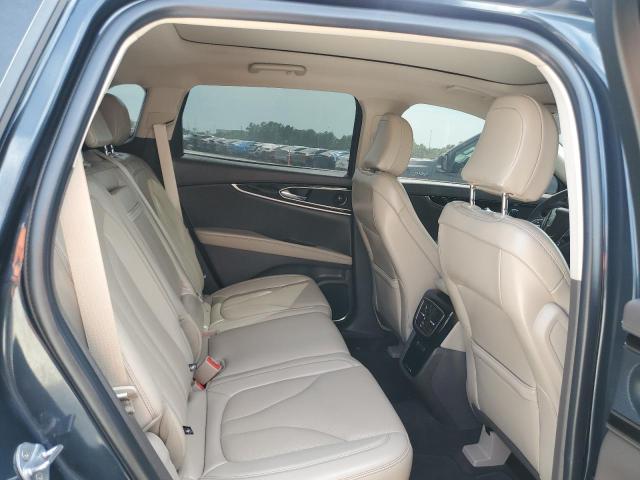 2LMPJ8KP9PBL10774 Lincoln Nautilus Reserve