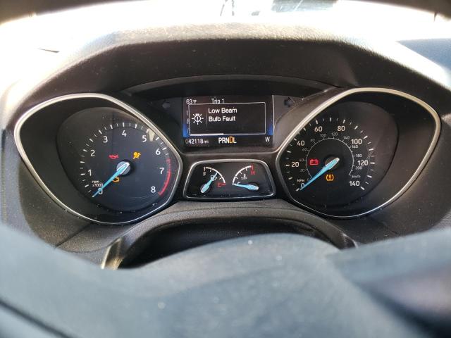 1FADP3K26JL256128 Ford FOCUS SE