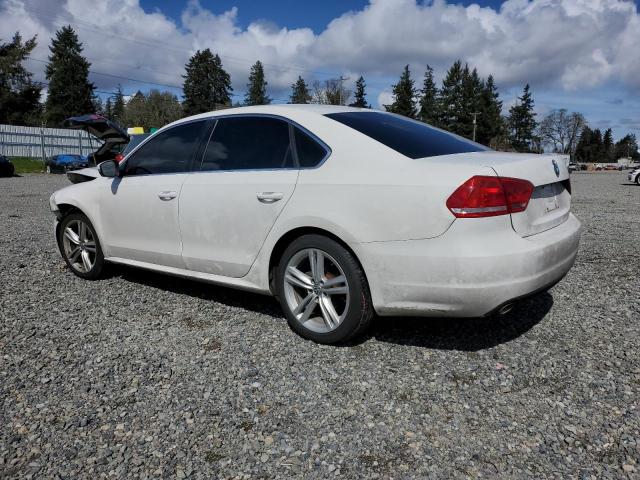 1VWBN7A3XEC023946 Volkswagen PASSAT SE