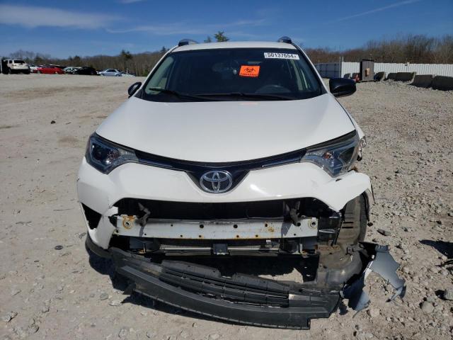 JTMBFREV8GJ070771 Toyota RAV4 LE