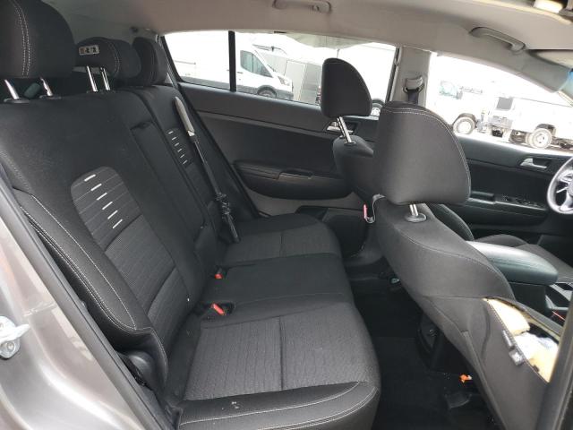 KNDPMCAC8J7333956 KIA Sportage Lx