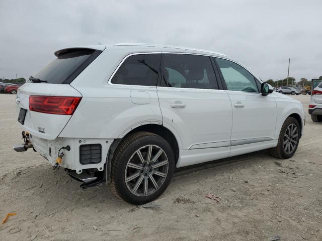 WA1LAAF71JD049040 Audi Q7 Premium Plus