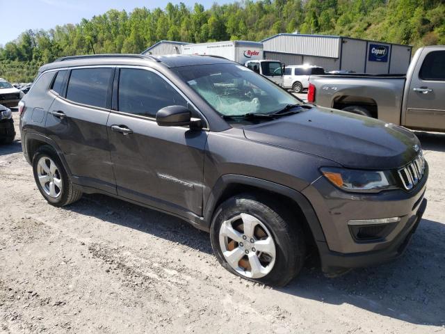 3C4NJDBB7JT393606 Jeep Compass Latitude