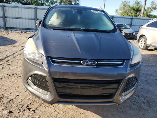1FMCU0J90FUB92354 Ford Escape Titanium