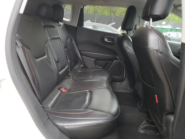 3C4NJDDB0JT320879 Jeep Compass Trailhawk