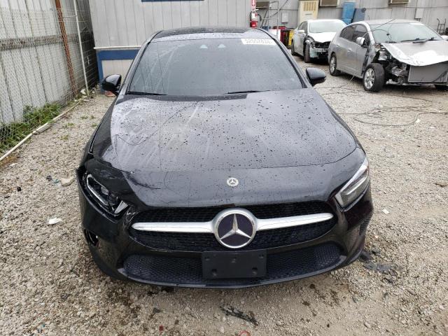 WDD3G4EB2KW021643 Mercedes-Benz A 220