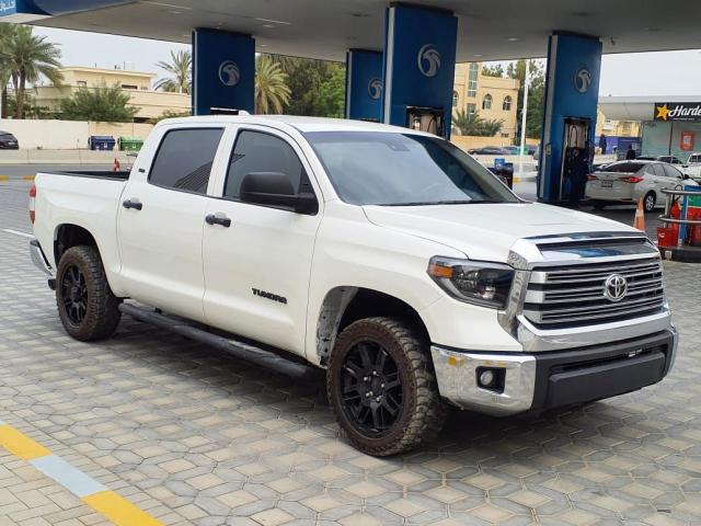 Auction sale of the 2021 Toyota Tundra 5.7, vin: 5TFDY5F11MX958262, lot number: 49472524