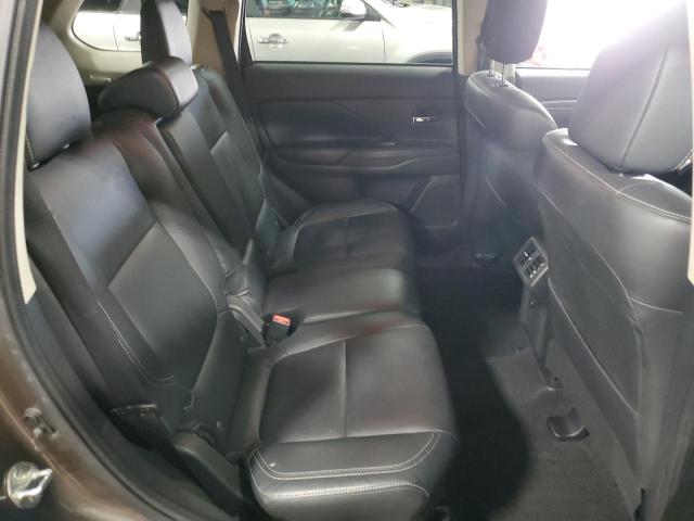JA4AZ3A38KZ012474 Mitsubishi Outlander Se
