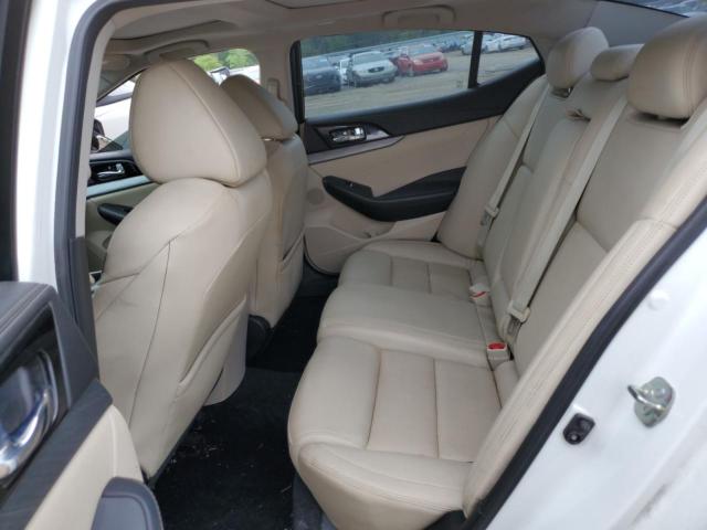 1N4AA6AP0HC382370 Nissan Maxima 3.5s