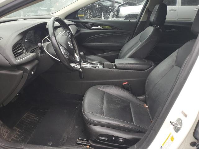 W04GV8SX3K1023224 Buick Regal Tourx Essence