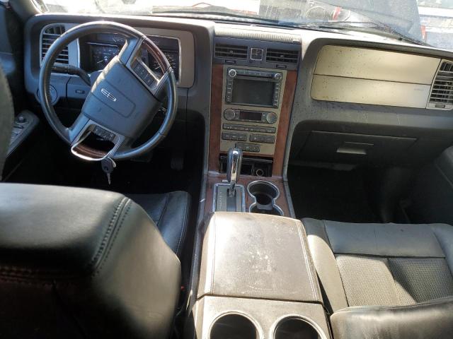 5LMJJ2J55EEL06556 Lincoln Navigator