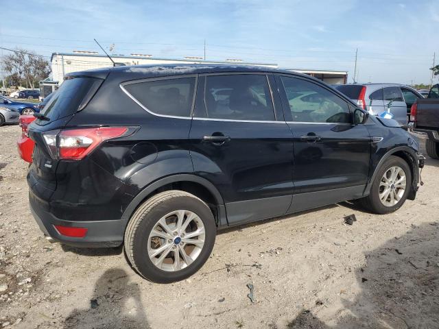 1FMCU0G91HUC52314 Ford ESCAPE SE