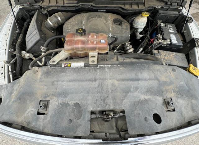 1C6RR7LM1JS227330 RAM 1500 Slt