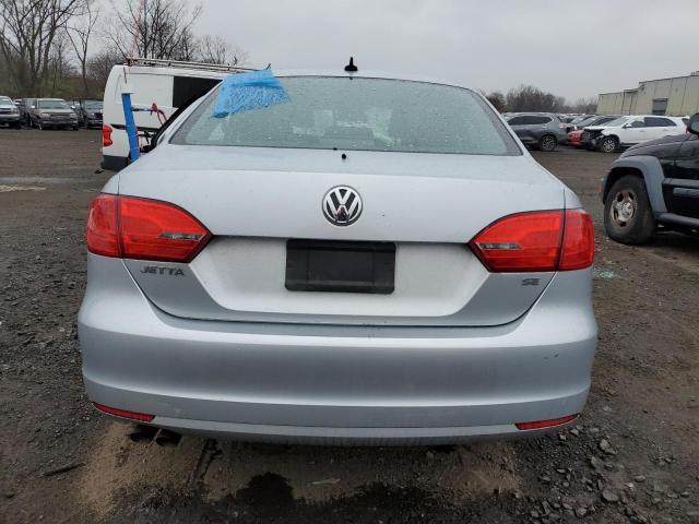 3VWB17AJ4EM419329 Volkswagen JETTA SE