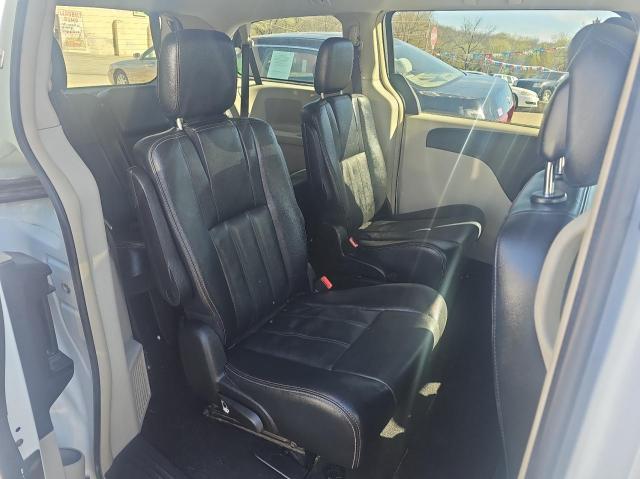 2C4RC1BG0FR695805 Chrysler Town & Country Touring
