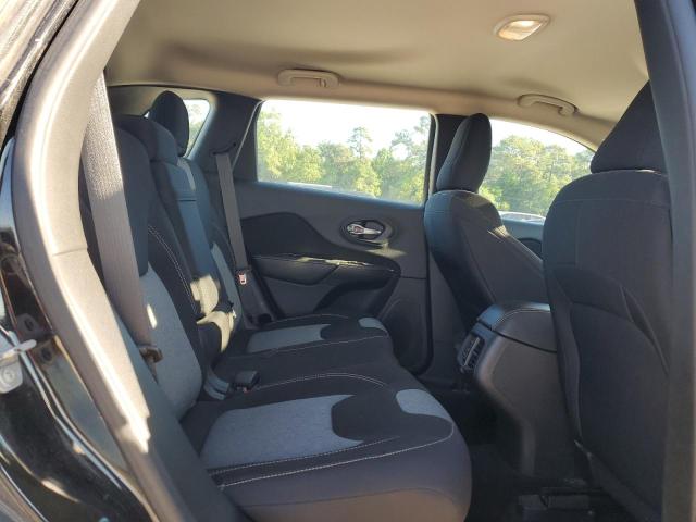 1C4PJLAB8FW701369 Jeep Cherokee Sport