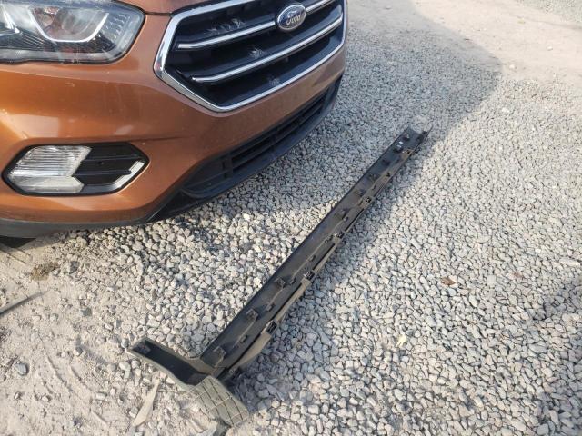 1FMCU0GD2HUE20949 Ford ESCAPE SE