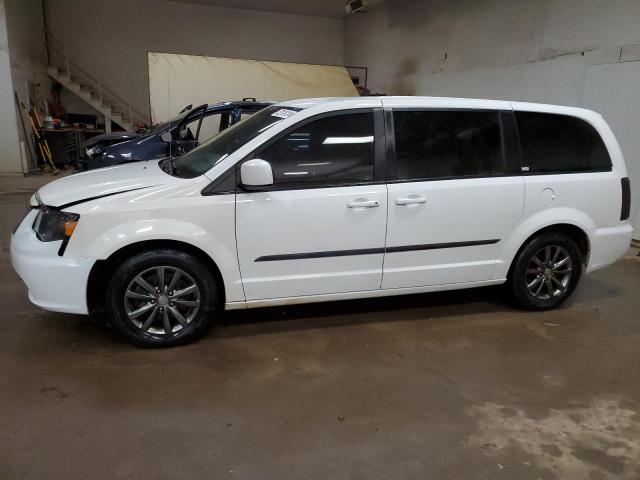 Auction sale of the 2015 Chrysler Town & Country S, vin: 2C4RC1HG4FR756161, lot number: 52126124