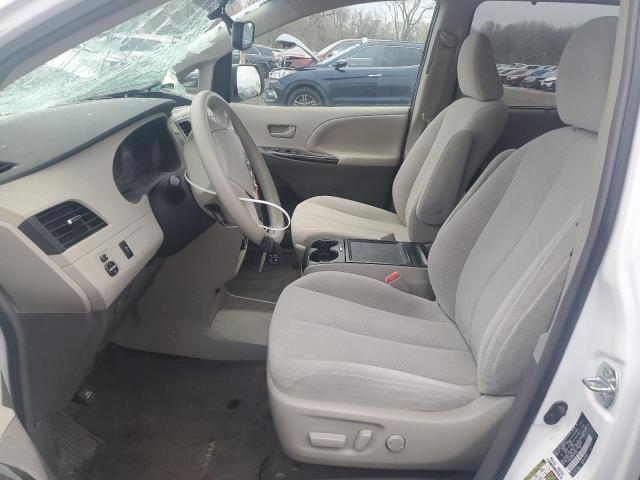 5TDKK3DC0ES510913 Toyota SIENNA LE
